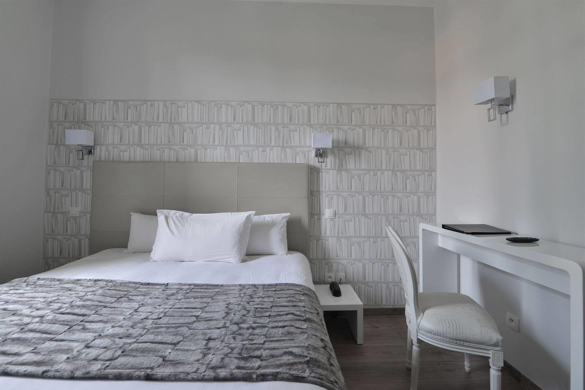La Victor Hugo Hotel 3*